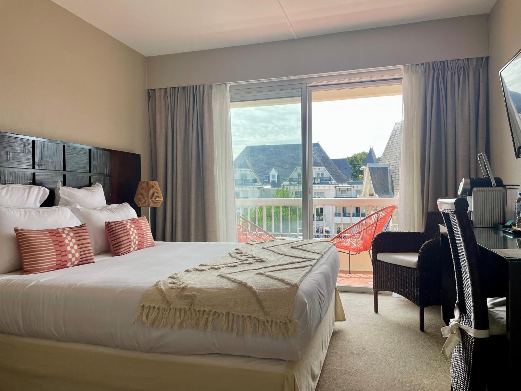 Hotel Bo & Mia La Baule Eksteriør bilde